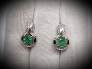 Earrings with emeralds and diamonds