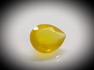 Fire honey opal 4.20 ct 13.8 х 10.7 mm