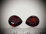 Garnet pair 8.15 ct 12x10 mm