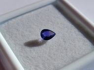 Unheated blue sapphire pear 0.58 ct 6.4х4.7 mm (color change)