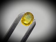 Yellow with blue sapphire 1.01 ct 6.7х5.4 mm