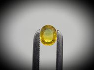 Yellow with blue sapphire 1.01 ct 6.7х5.4 mm