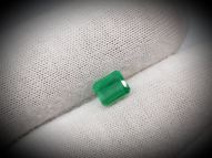 Emerald 0.92 ct 6 х 4.8 mm