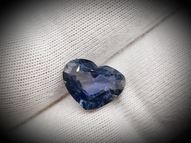 Unheated violet-blue sapphire 3.99 ct 12х9 mm certified