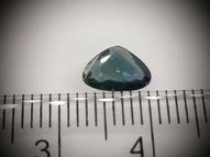 Unheated blue sapphire 0.90 ct 8x6 mm