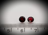 Red spinel pair 1.07 ct 5 mm