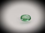 Emerald 1.62 ct 9.1х6.3 mm certified