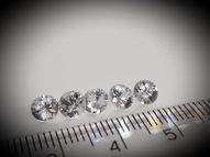 White zircons 5 pcs. 3.28 ct 5.1 mm