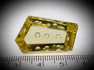 Lemon quartz 36.68 ct 27.7 х 17.5 mm CERTIFIED