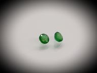 Round emerald pair 0.73 ct 4.5 mm