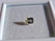 UNheated greenish yellow sapphire octagon 0.62 ct 5.5х4 mm (color change)