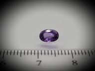 Nekarsēts violeta safīrs 0.77 karāti 6.3х4.3 mm (krāsas maiņa)